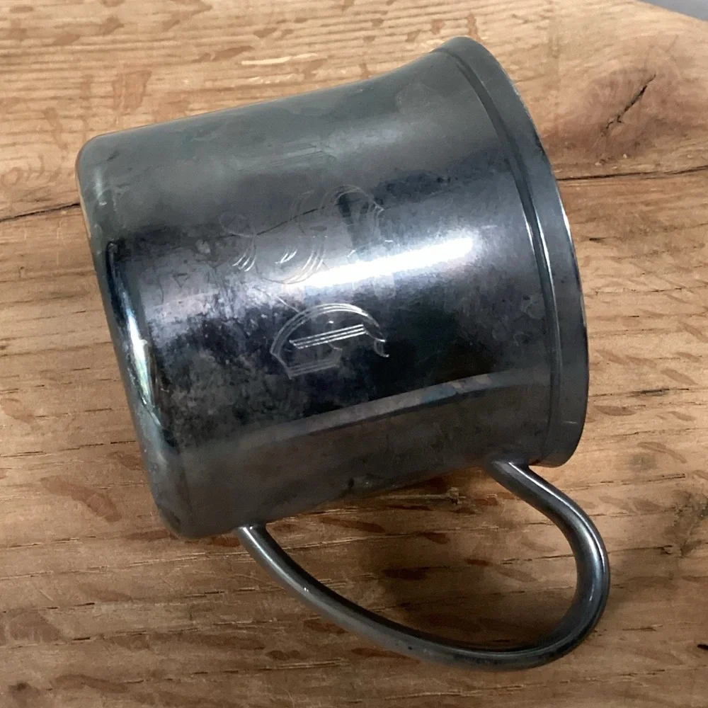 ⚫️ Vintage - Silver Plate Baby’s - Toddlers Cup with Cute Bear Design on base
